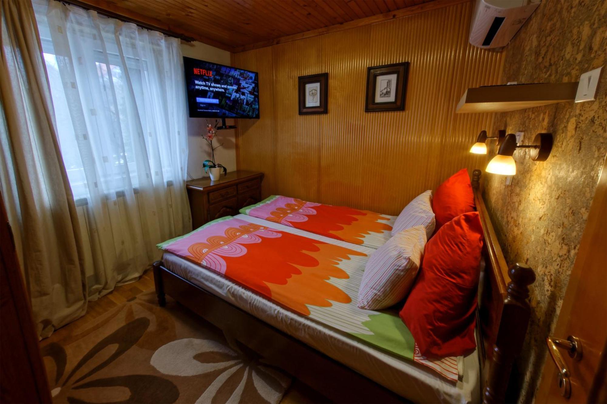 Boutique Hotel Forest Retreat (Adults Only) Буштені Екстер'єр фото