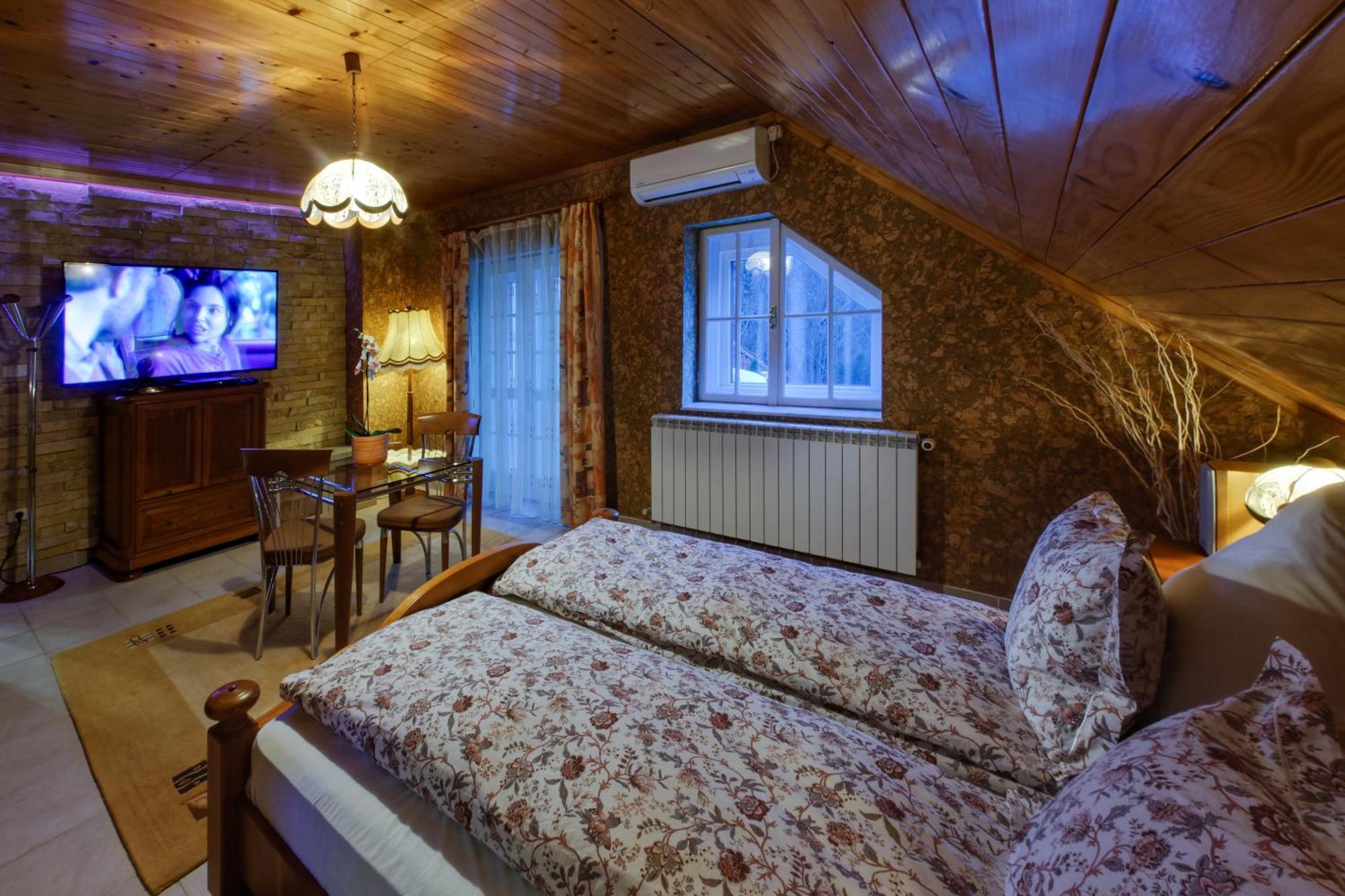 Boutique Hotel Forest Retreat (Adults Only) Буштені Екстер'єр фото