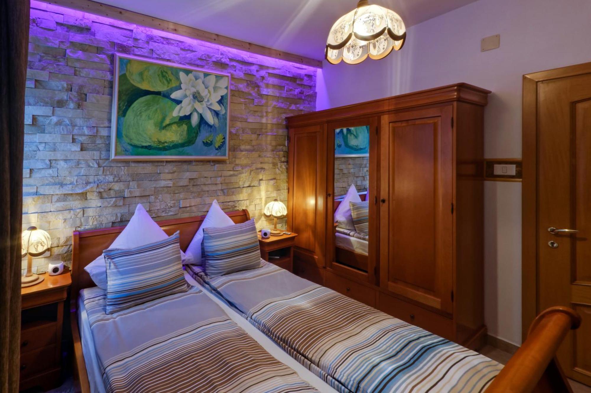 Boutique Hotel Forest Retreat (Adults Only) Буштені Екстер'єр фото