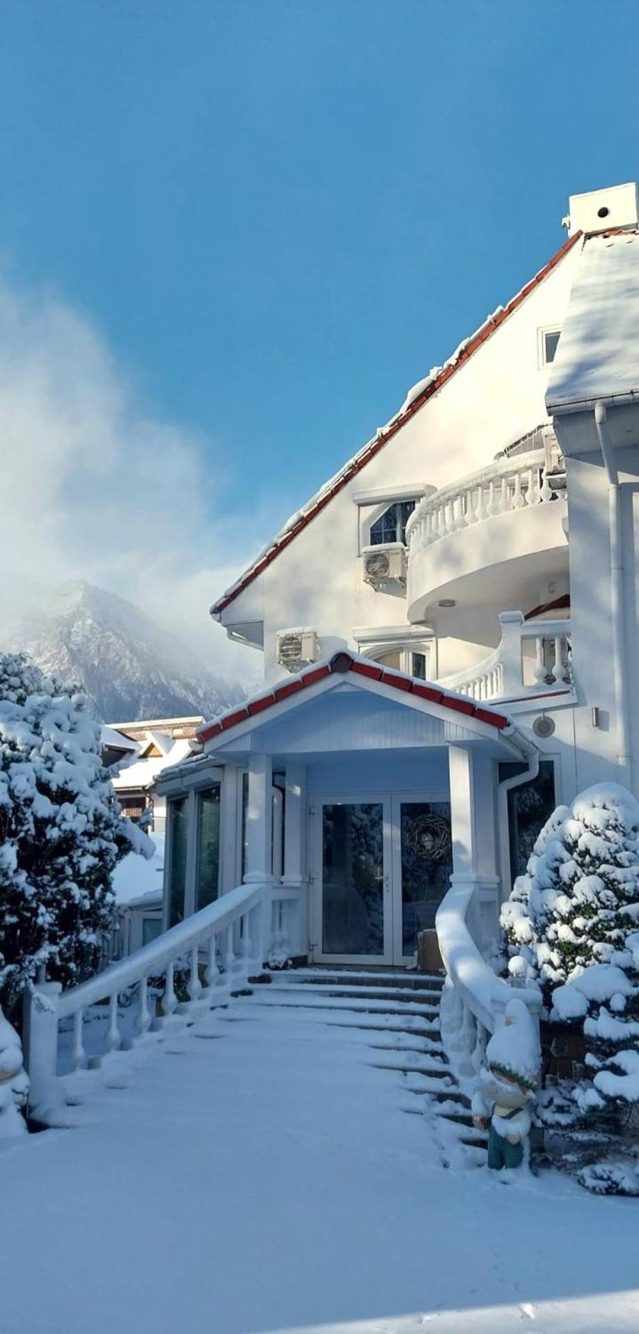 Boutique Hotel Forest Retreat (Adults Only) Буштені Екстер'єр фото